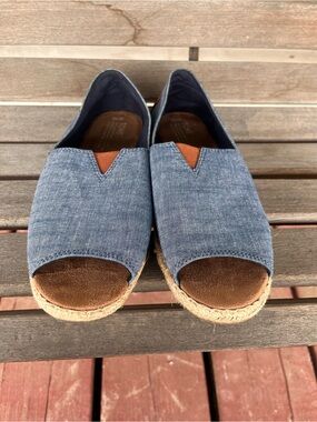 TOMS Women’s Alpargata Open Toe Espadrille Flats Blue Chambray Size 10